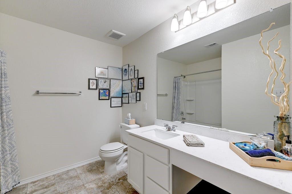 13916 Inaugural St Property Photo 23