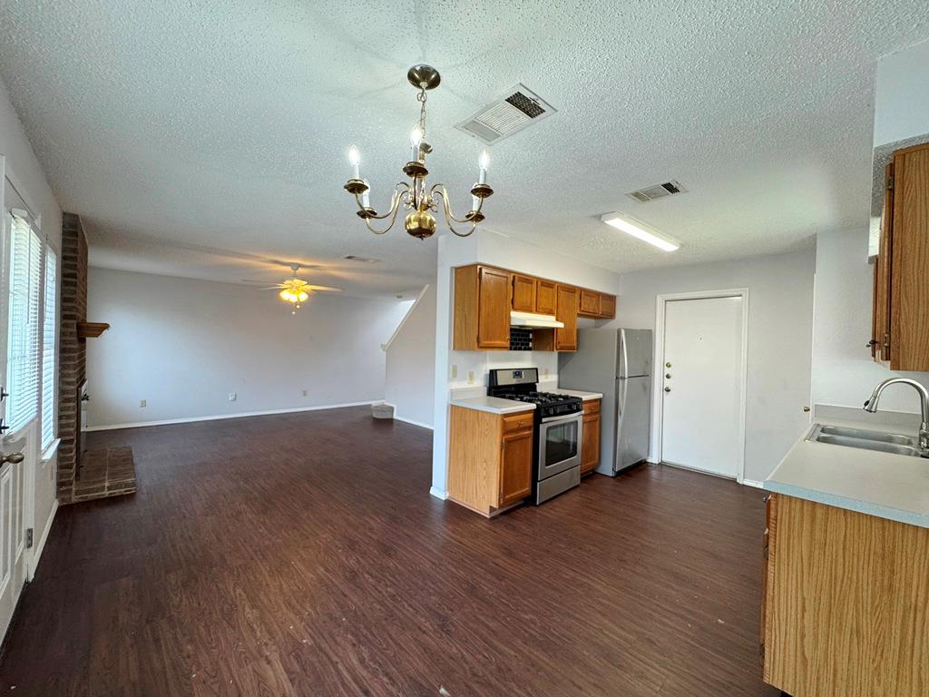 14009 Maricella Ln Property Photo 9