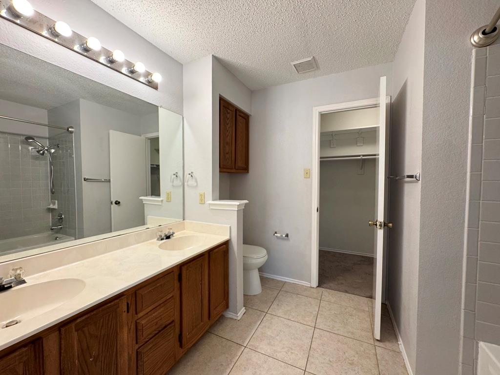 14009 Maricella Ln Property Photo 28