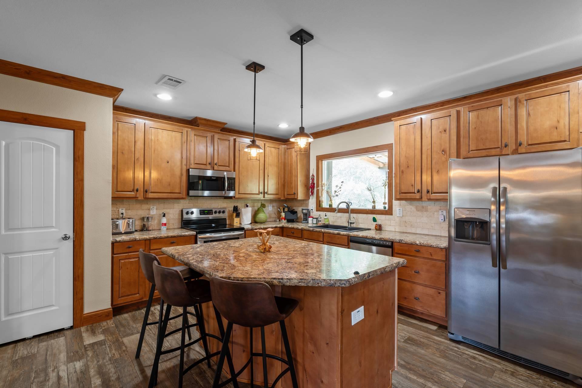 23038 Pedernales Canyon Trl Property Photo 12