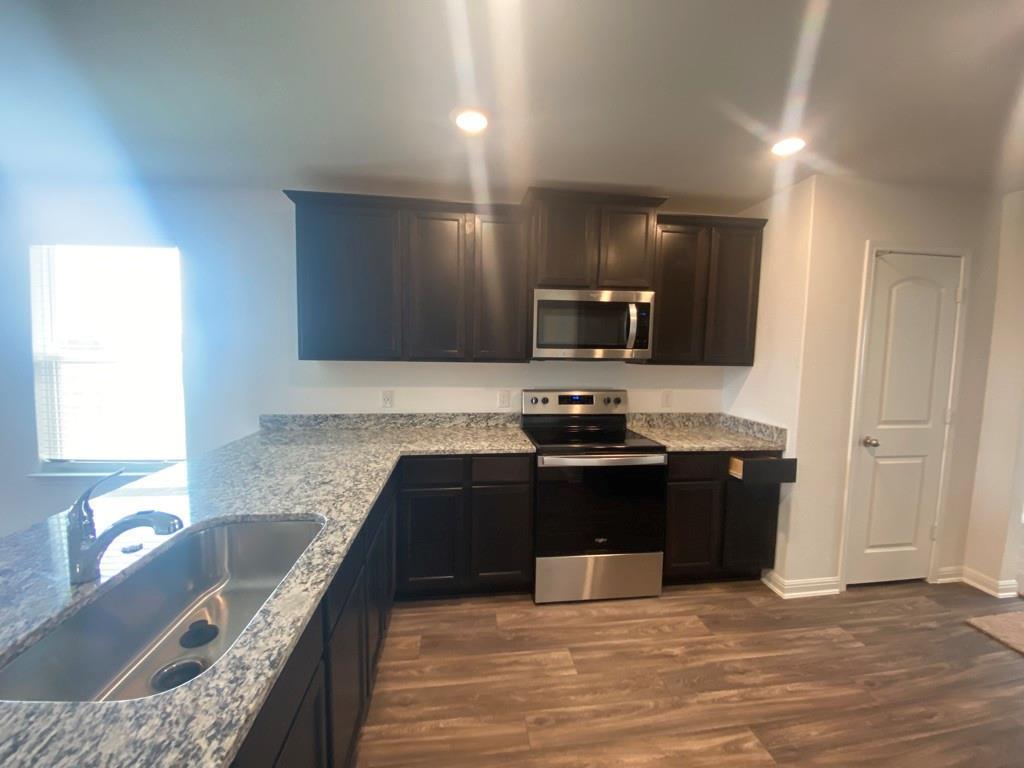 309 Riverdale Drive None Property Photo 10