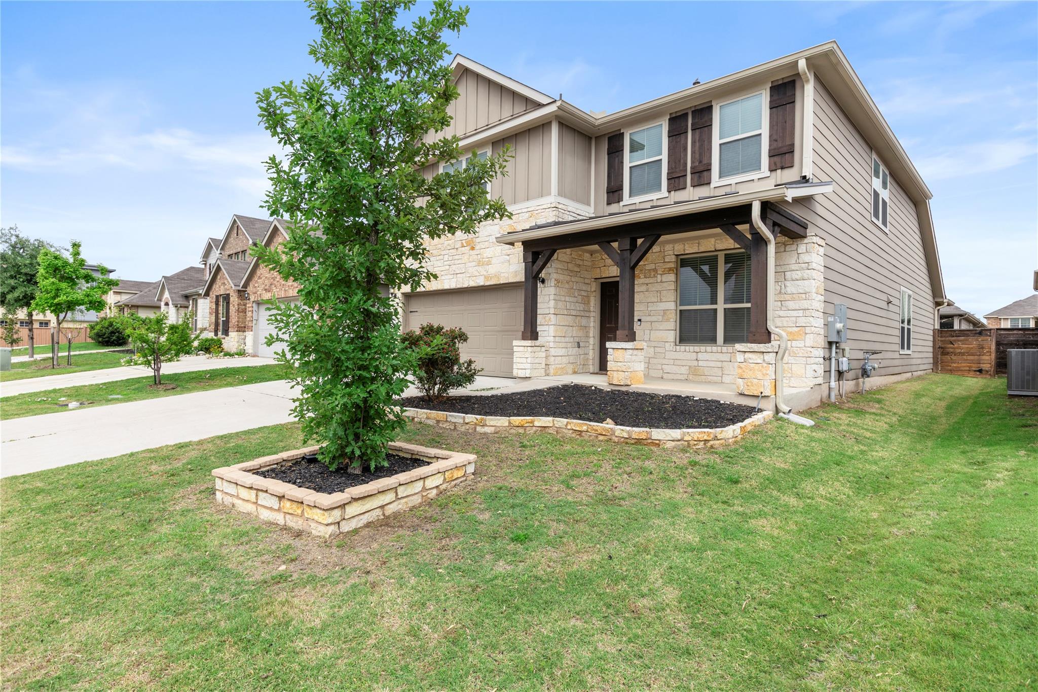 9802 Acero Dr Property Photo 3