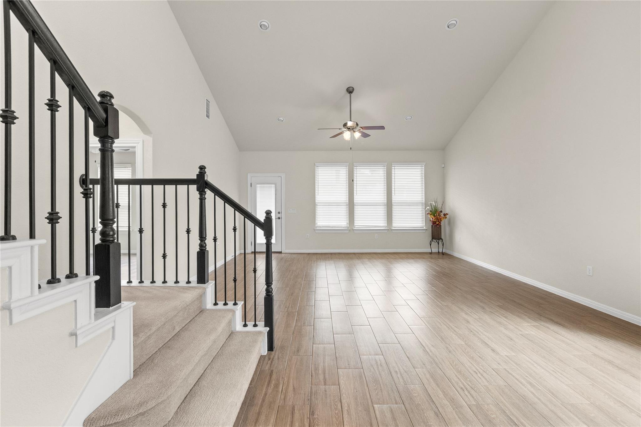 9802 Acero Dr Property Photo 16