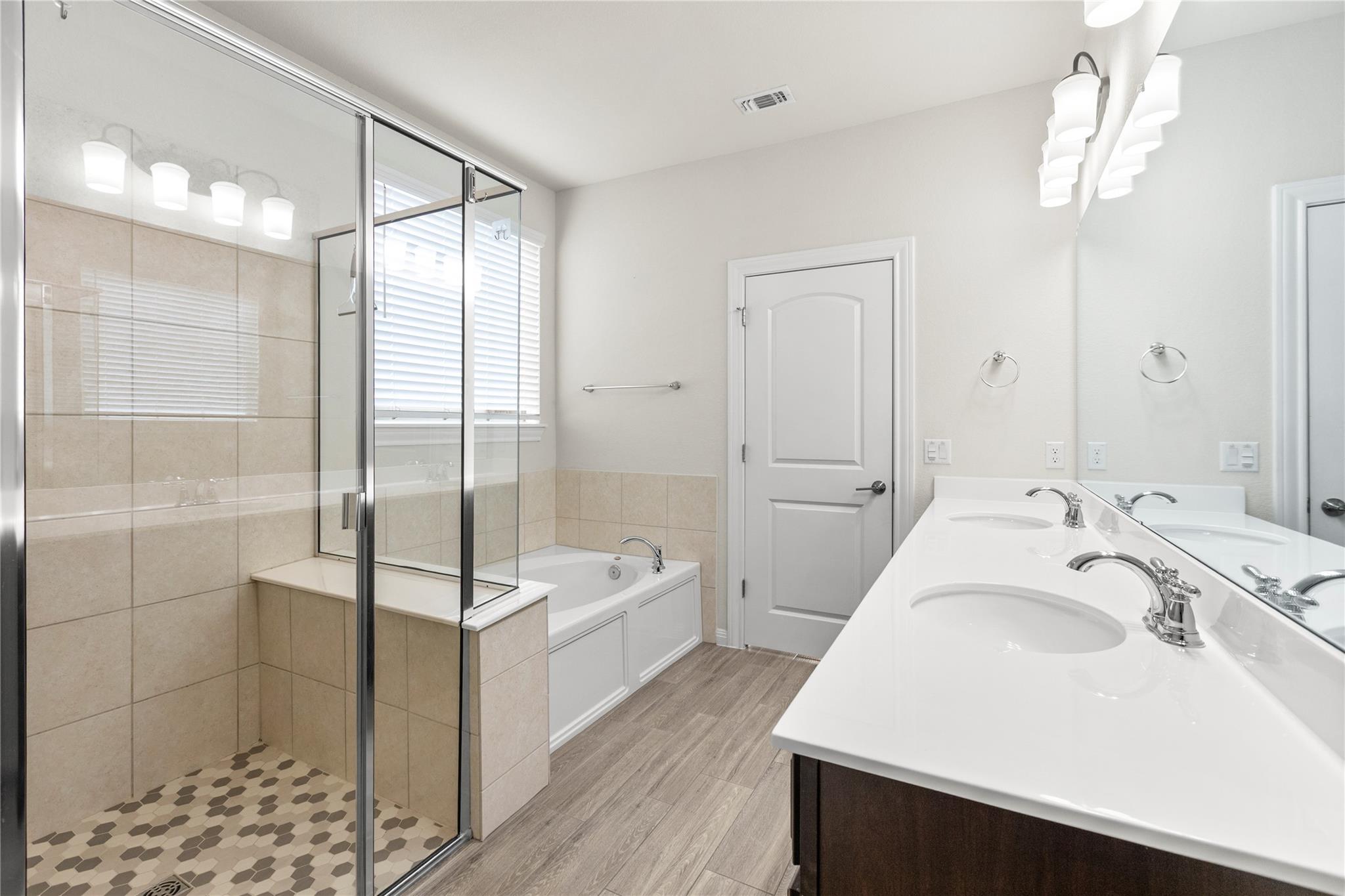 9802 Acero Dr Property Photo 28