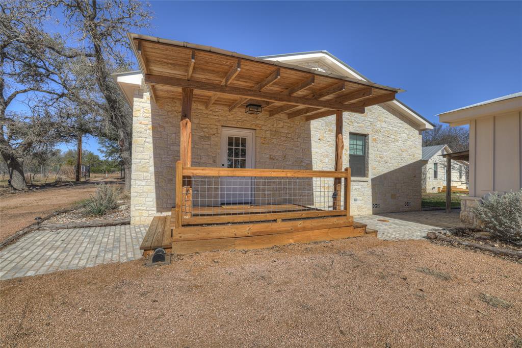 496 Ranch Road 1631 Property Photo 2