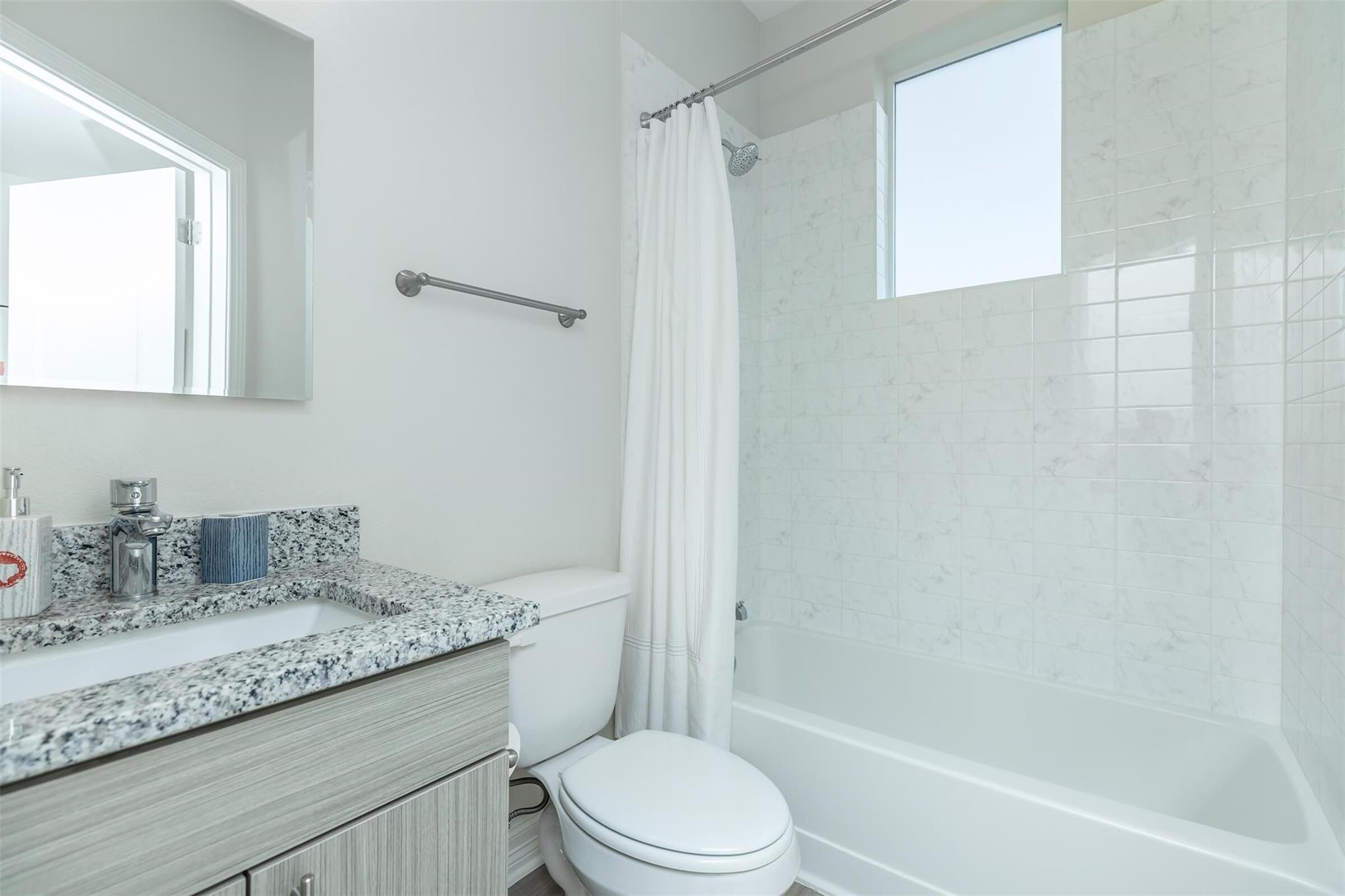 1201 W Whitestone Blvd #c-102 Property Photo 16