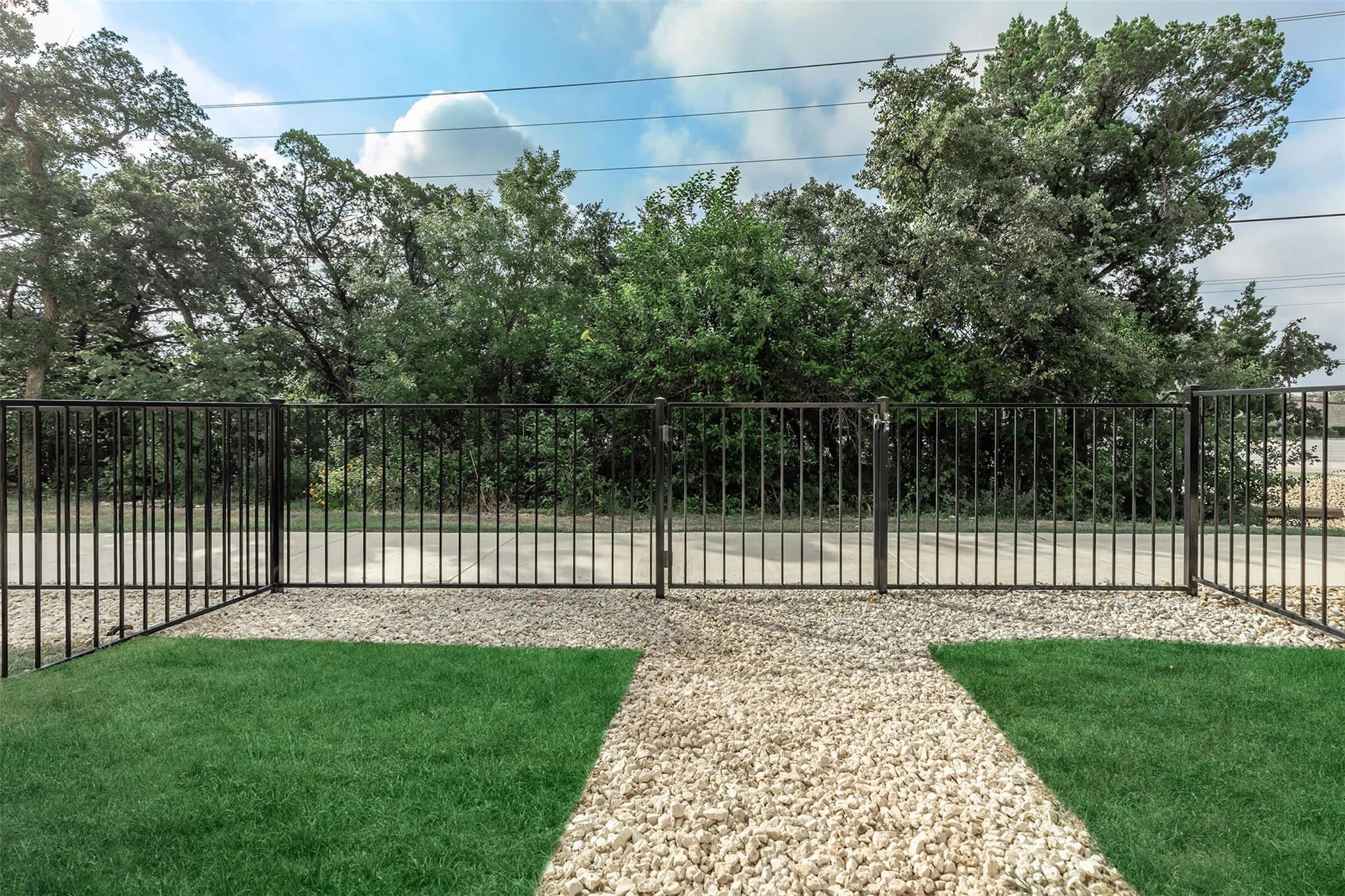 1201 W Whitestone Blvd #c-102 Property Photo 22