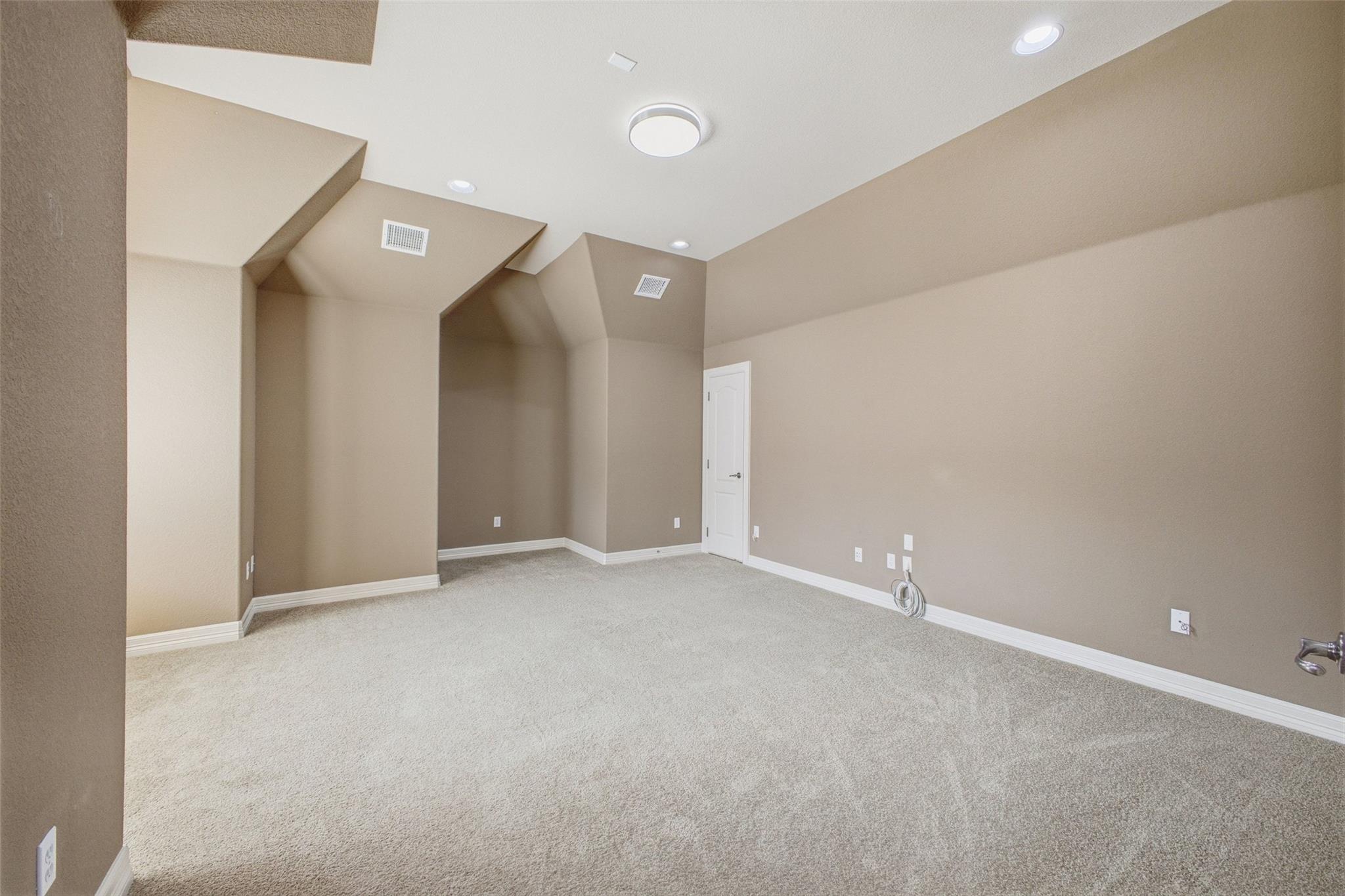 15525 Echo Hills Dr Property Photo 28