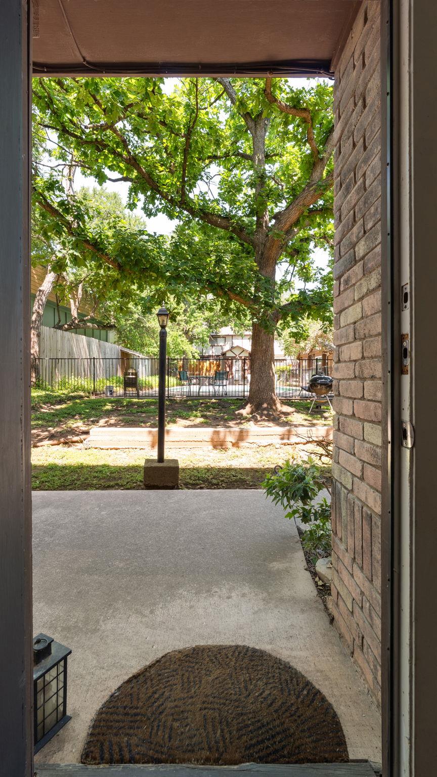 7409 Shadow Hill Dr #113 Property Photo 5