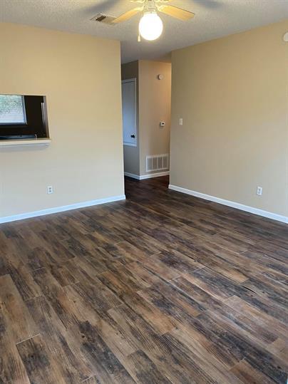 139 Elm Dr #208 Property Photo 1