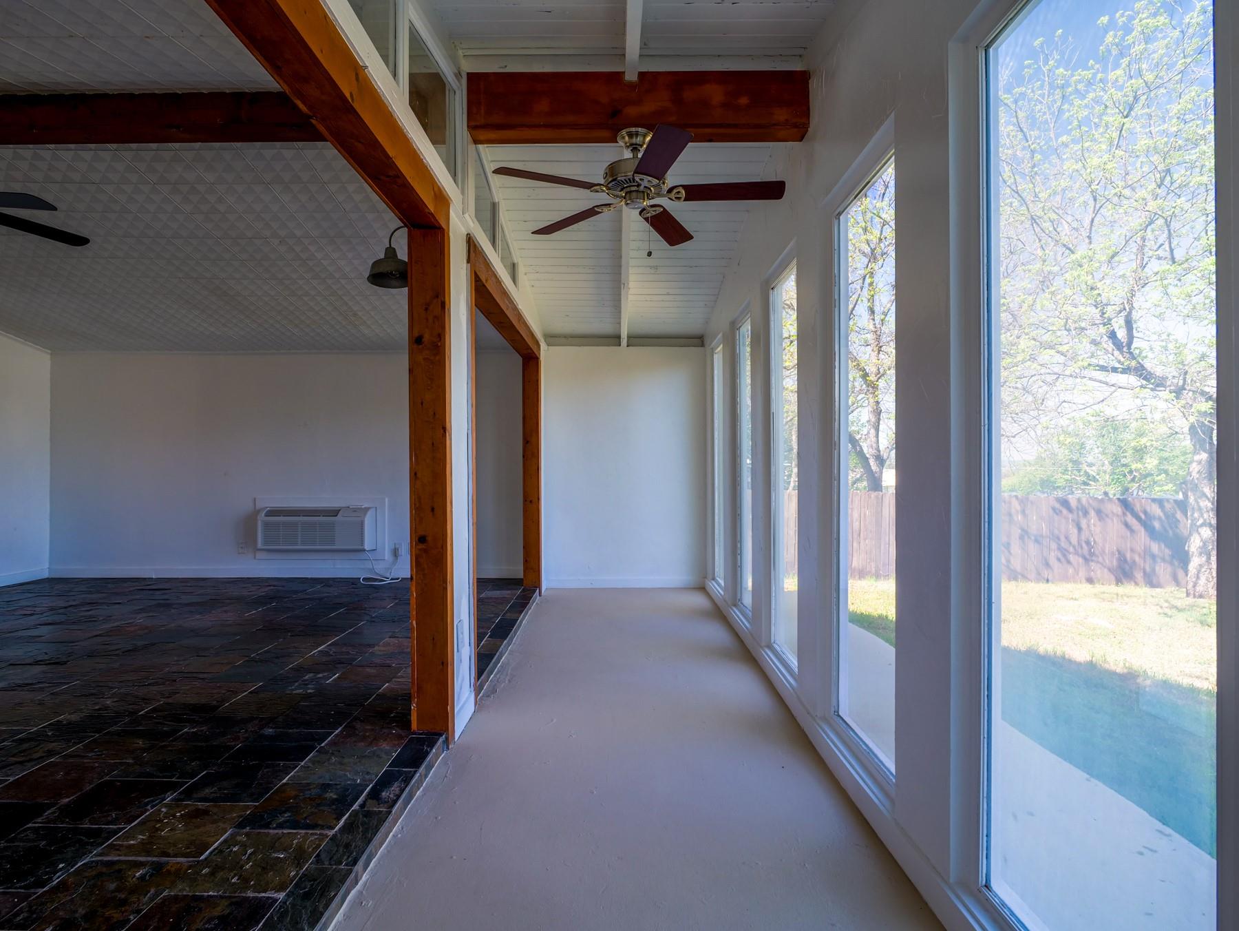 103 Chisum St Property Photo 5