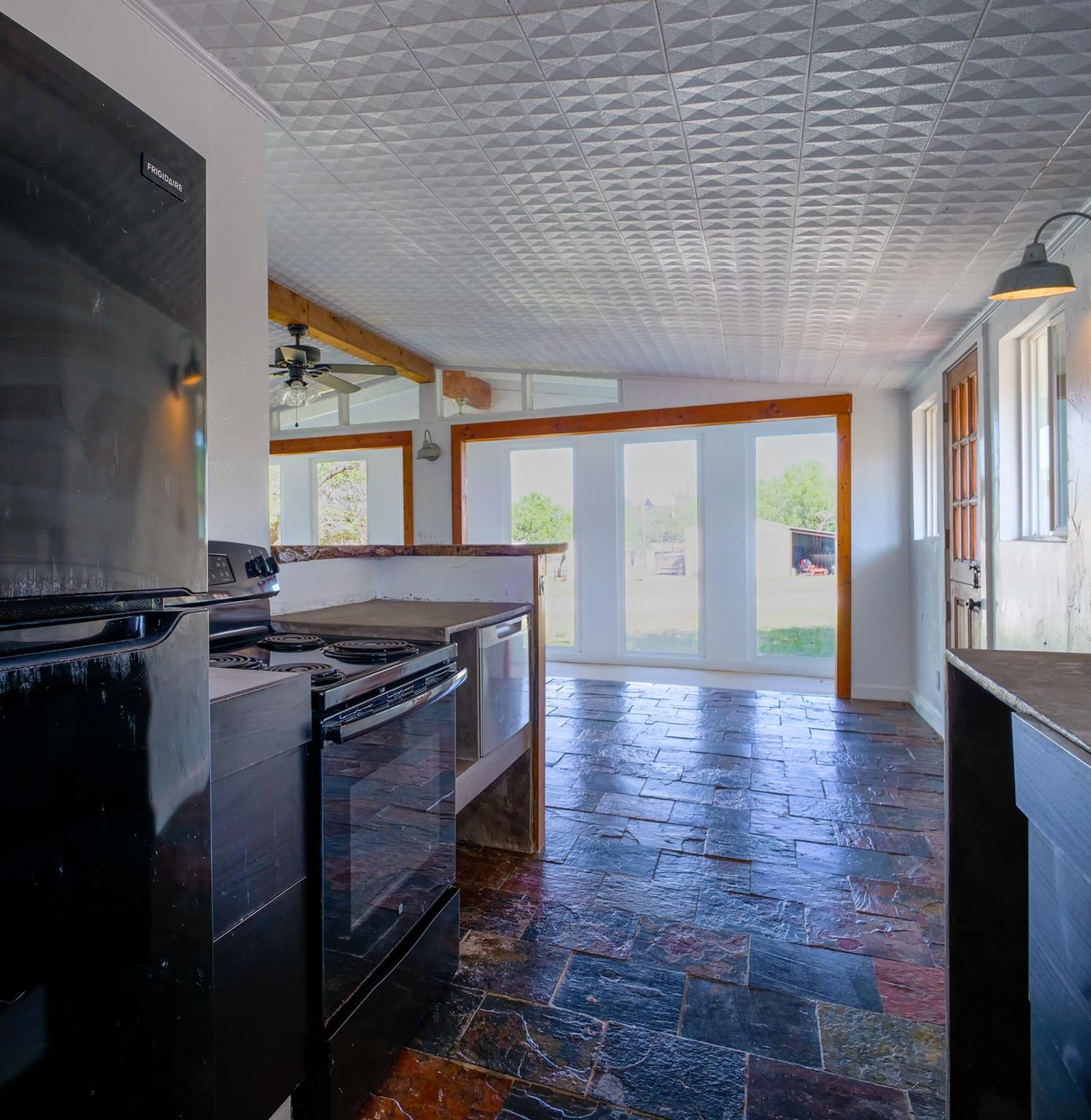 103 Chisum St Property Photo 7