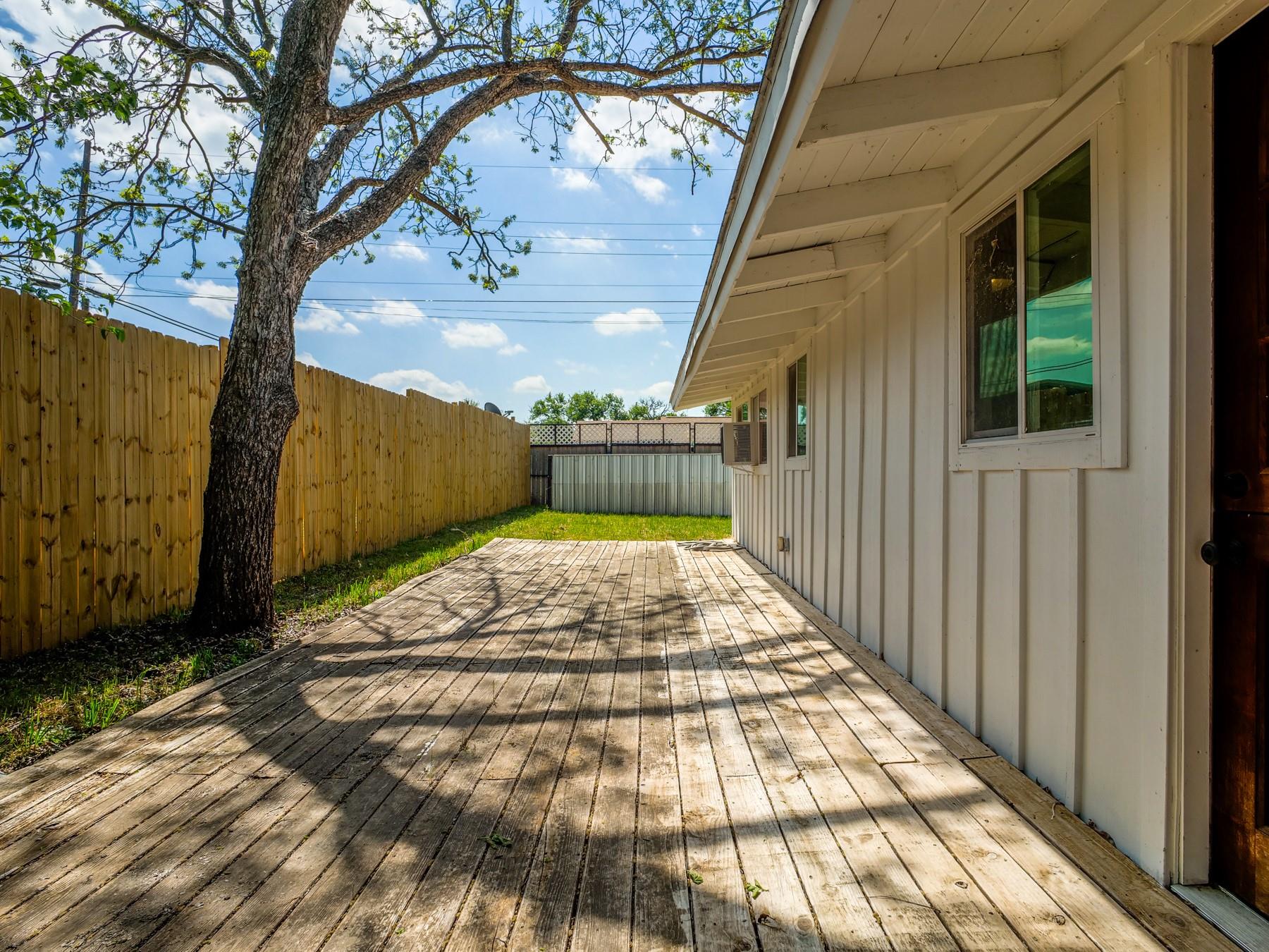103 Chisum St Property Photo 21
