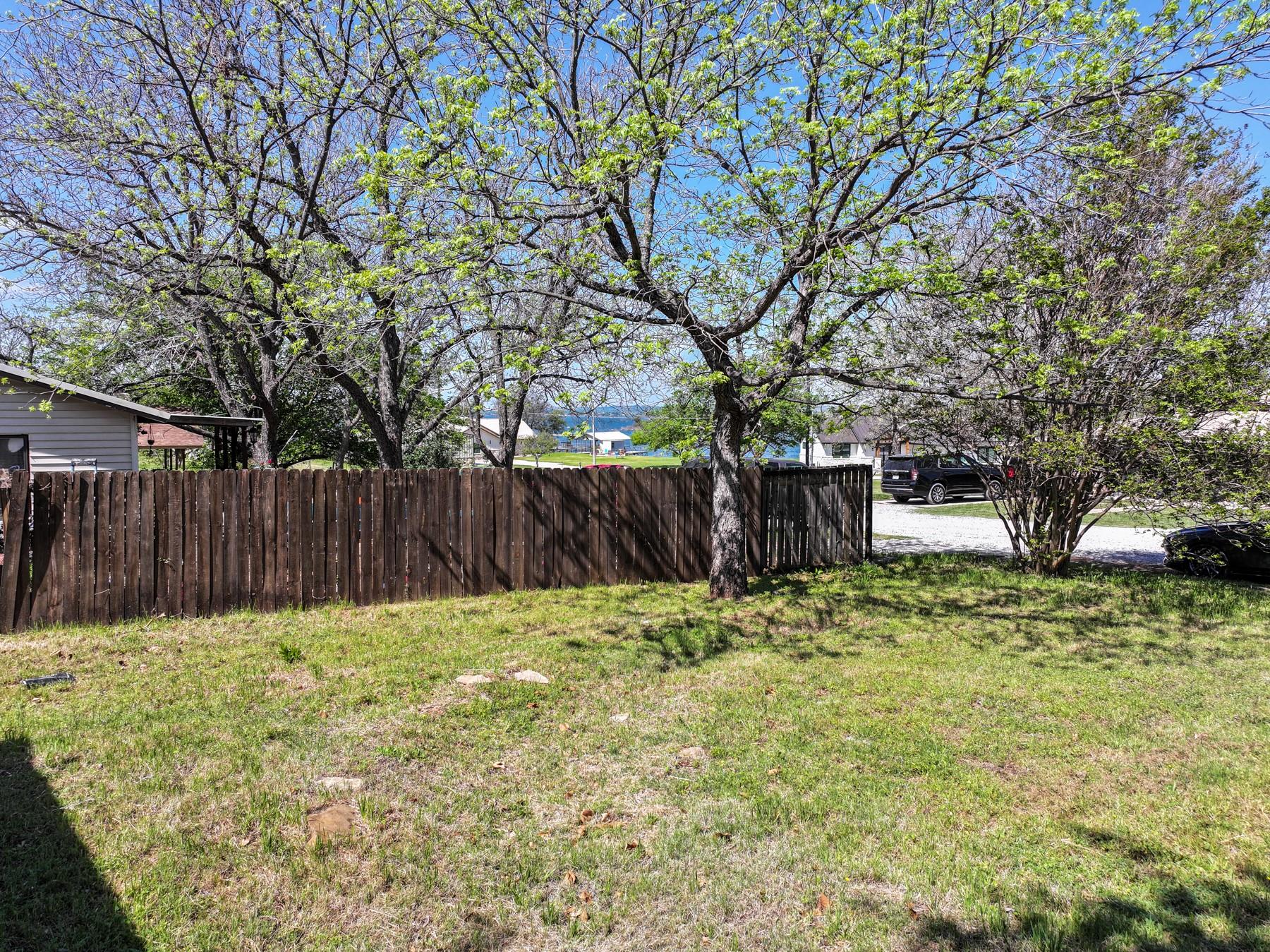 103 Chisum St Property Photo 23