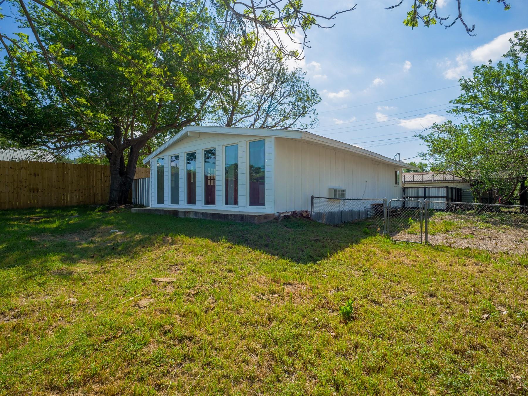103 Chisum St Property Photo 29