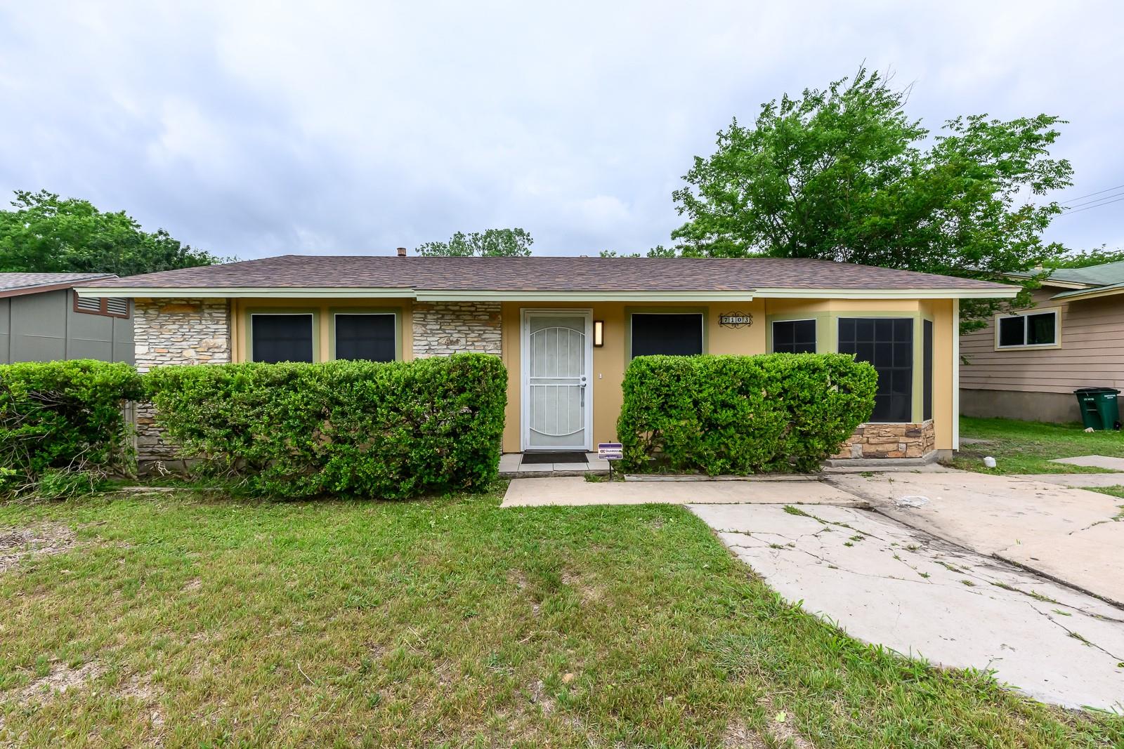 7103 Howerington Cir Property Photo