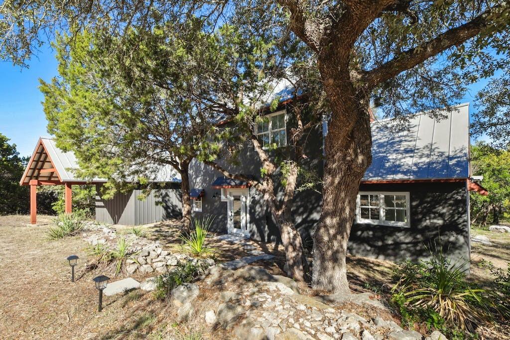 1612 The High Rd Property Photo 1