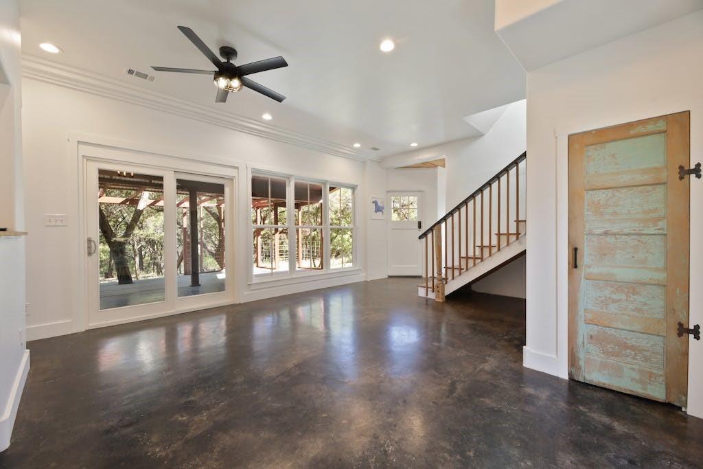 1612 The High Rd Property Photo 9