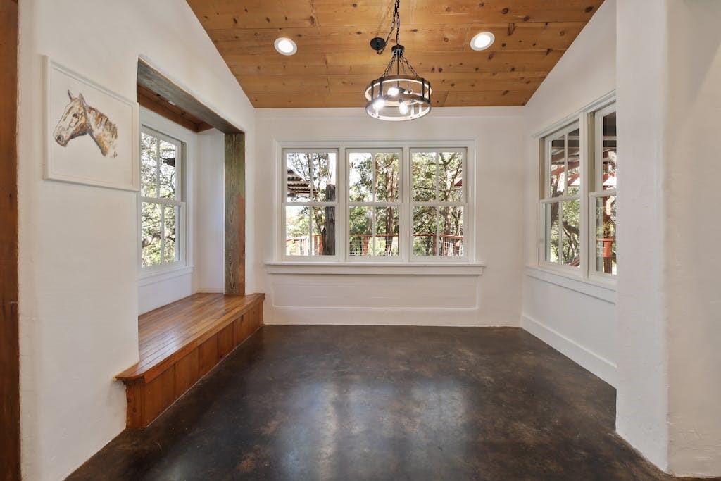 1612 The High Rd Property Photo 13