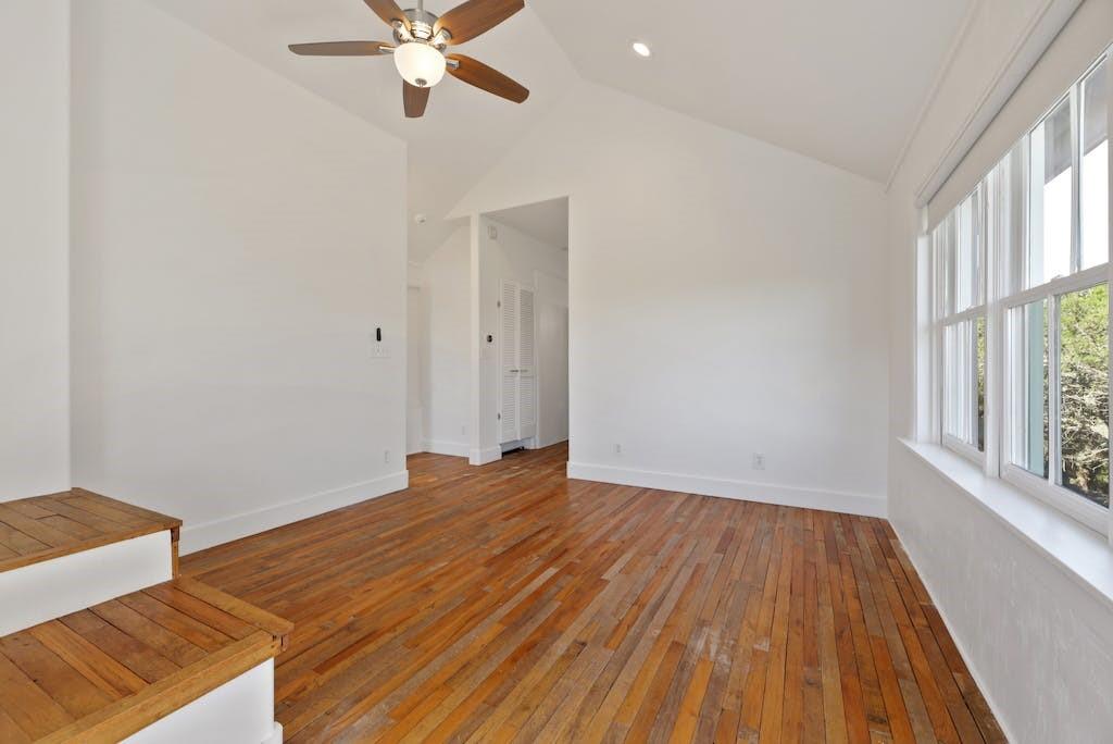 1612 The High Rd Property Photo 17