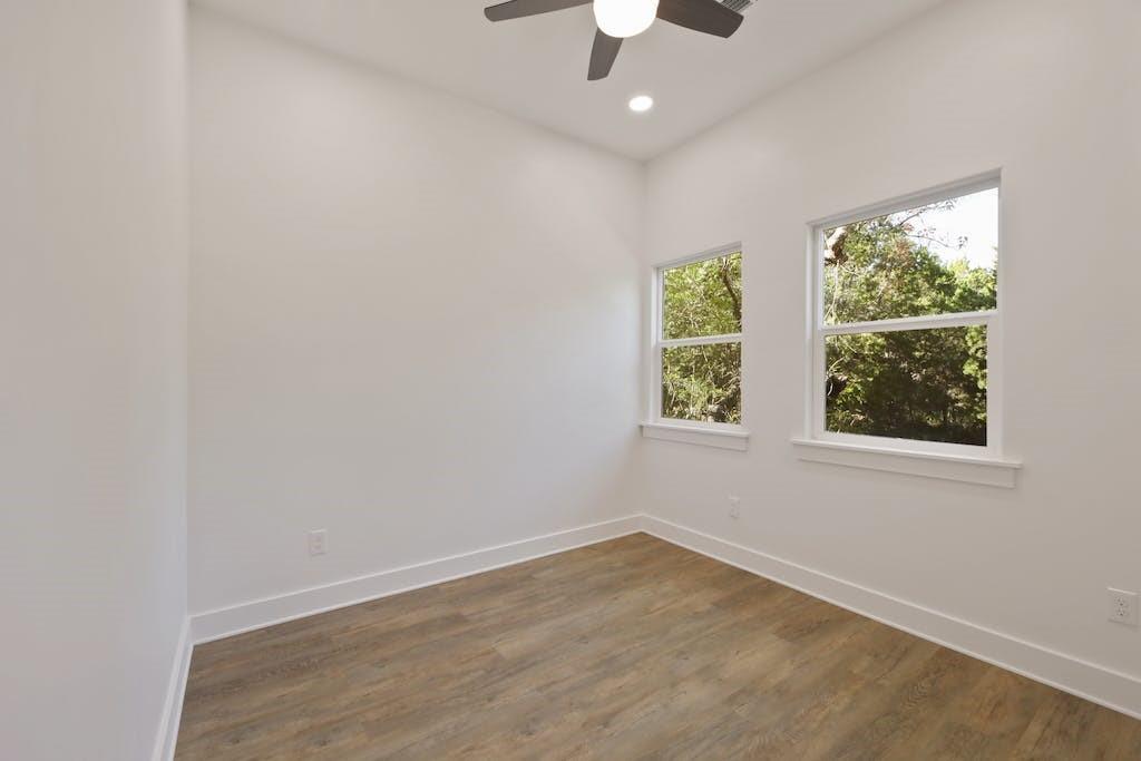 1612 The High Rd Property Photo 22