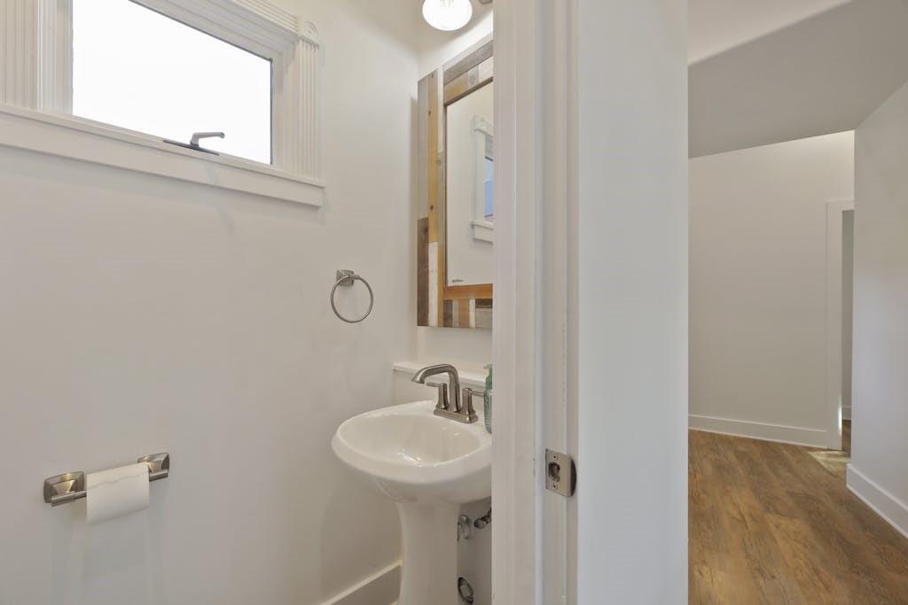1612 The High Rd Property Photo 25
