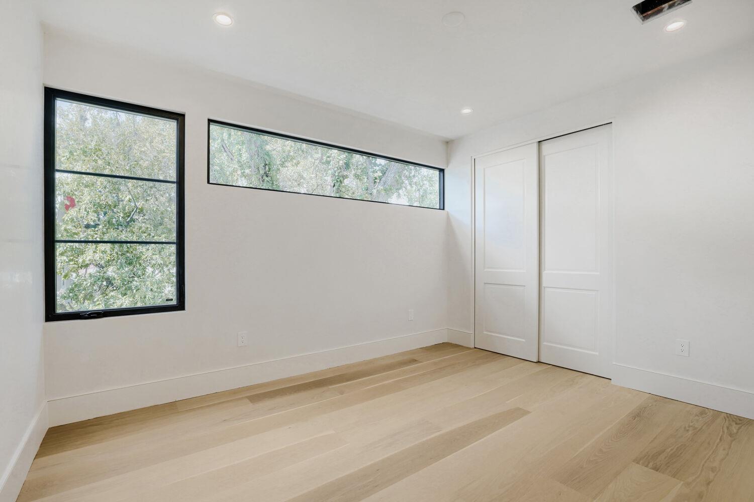 1104 Maufrais St Property Photo 30