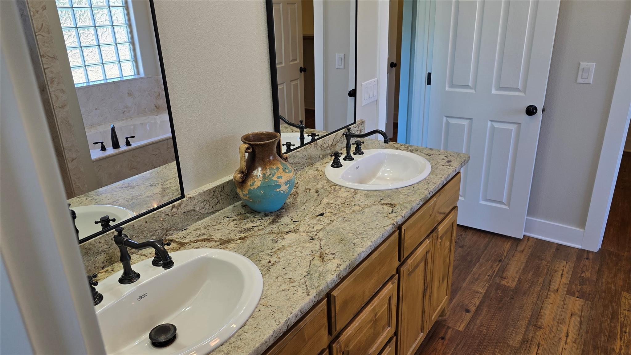 125 Westcreek Dr Property Photo 22