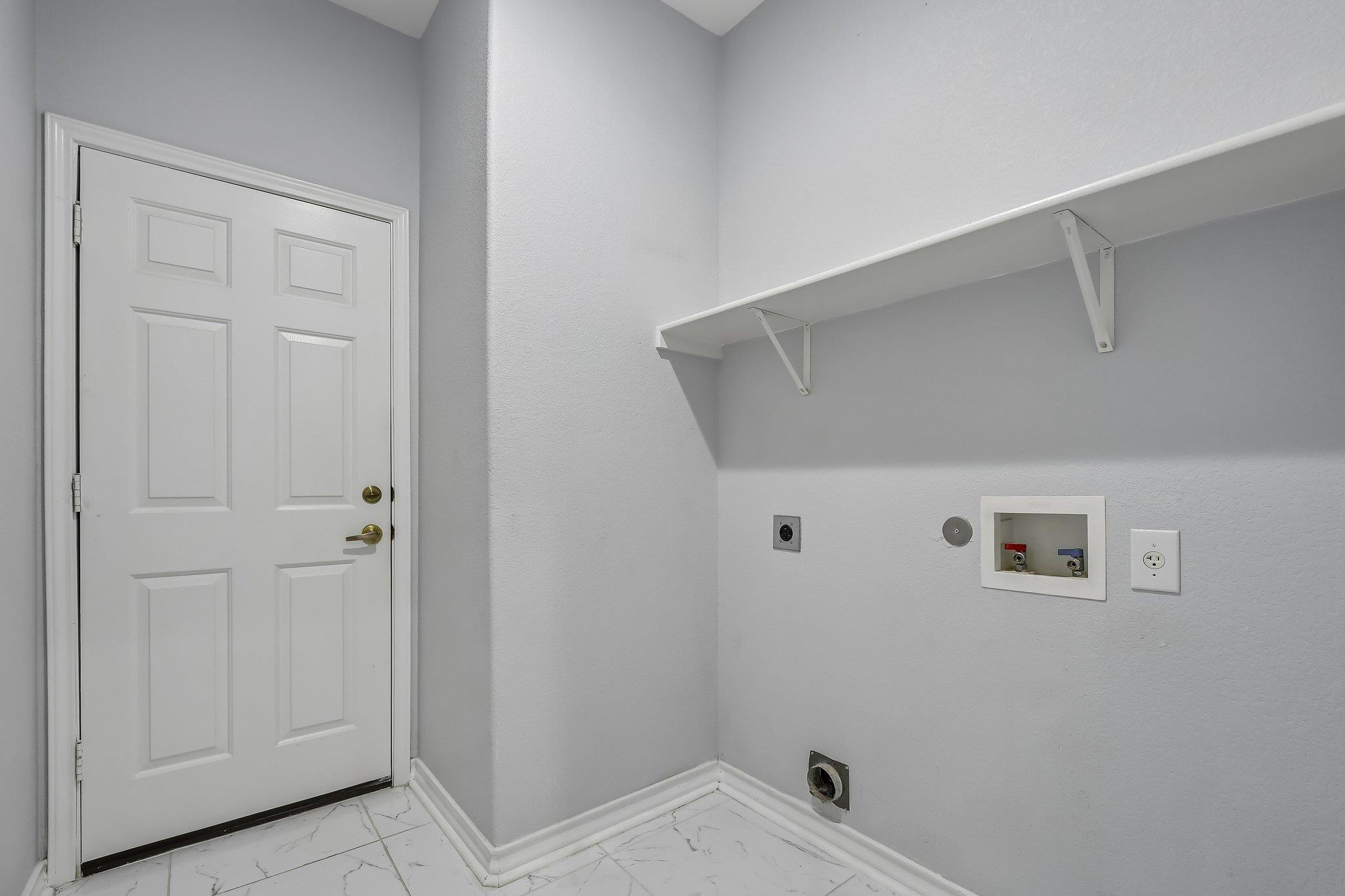 329 Island Oak Dr Property Photo 23