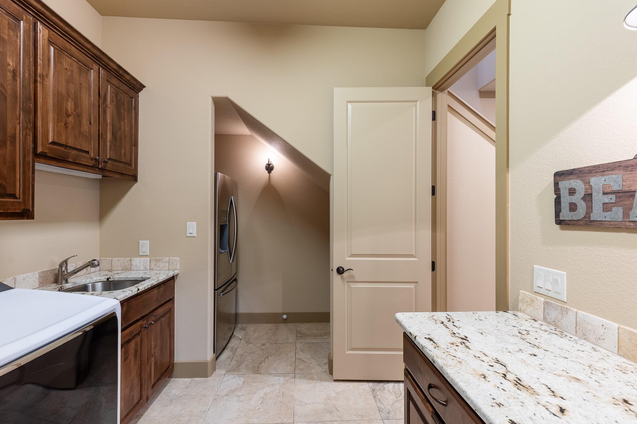131 Princess Dr Property Photo 23