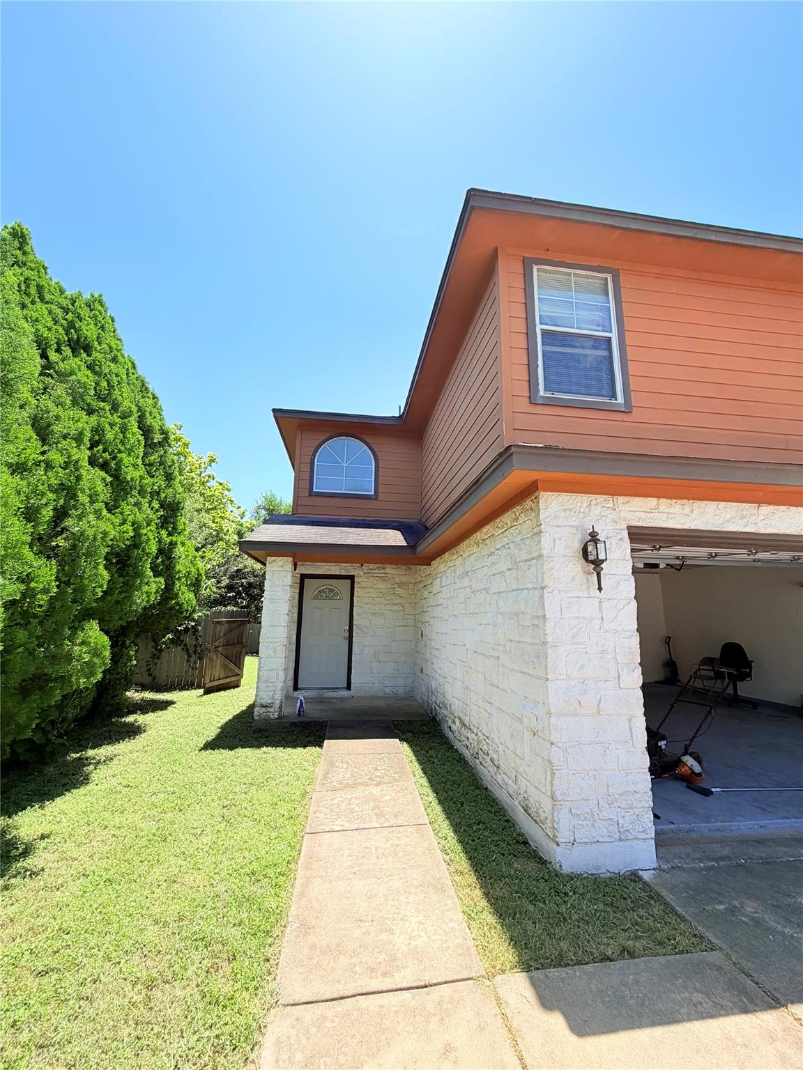 13609 Letti Ln Property Photo 2
