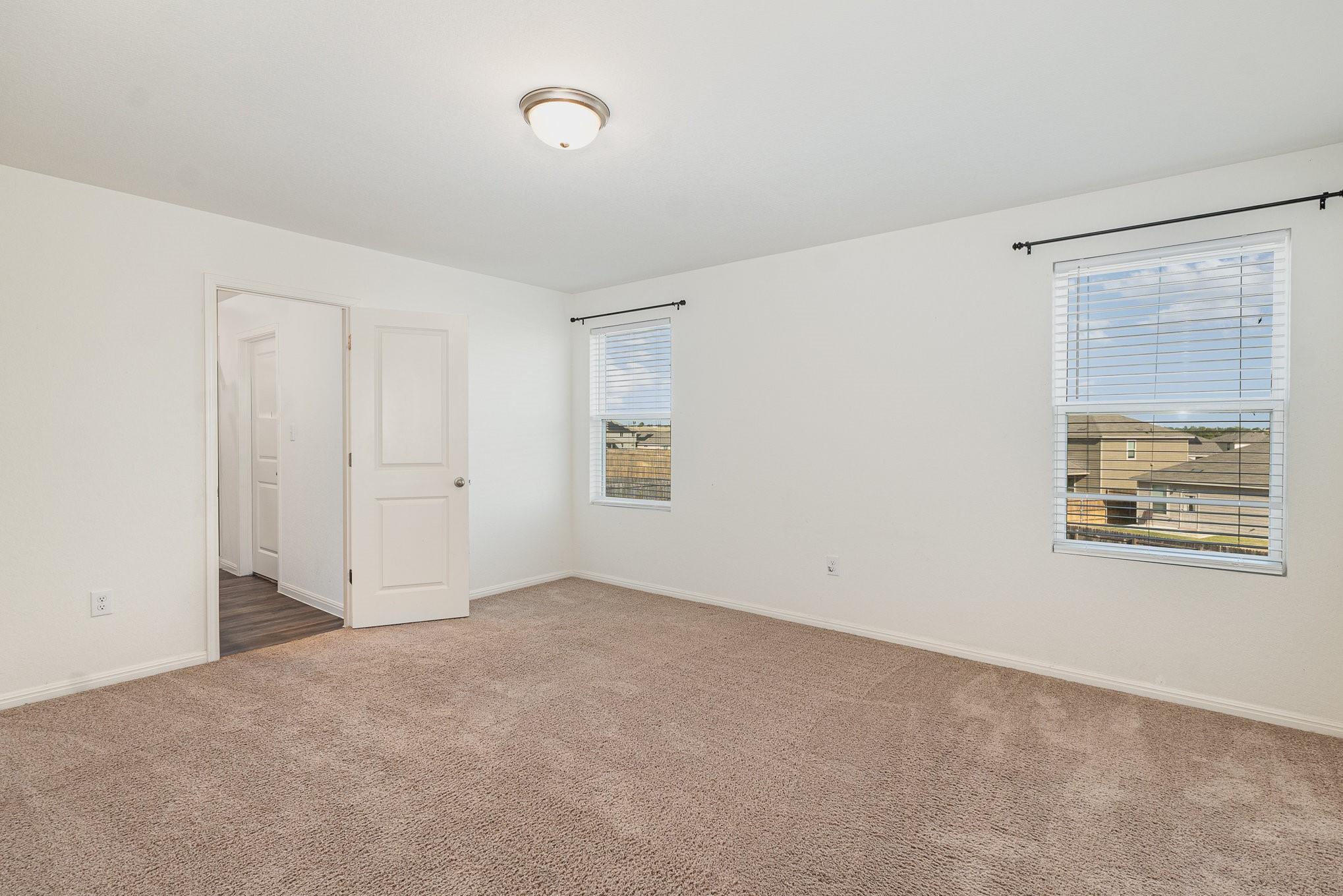 336 Wonderful Life Way Property Photo 10