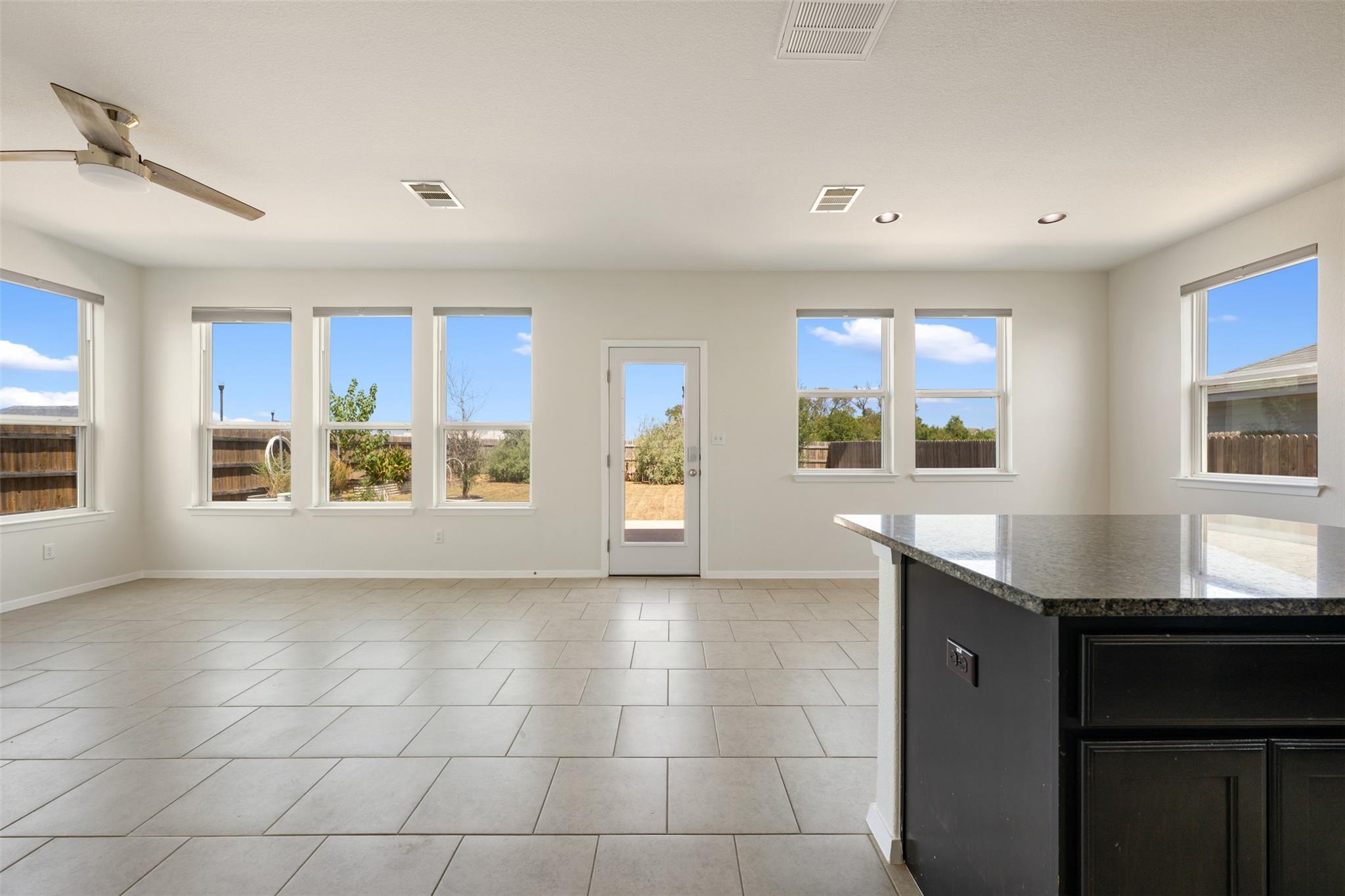 104 Cates Cv Property Photo 8