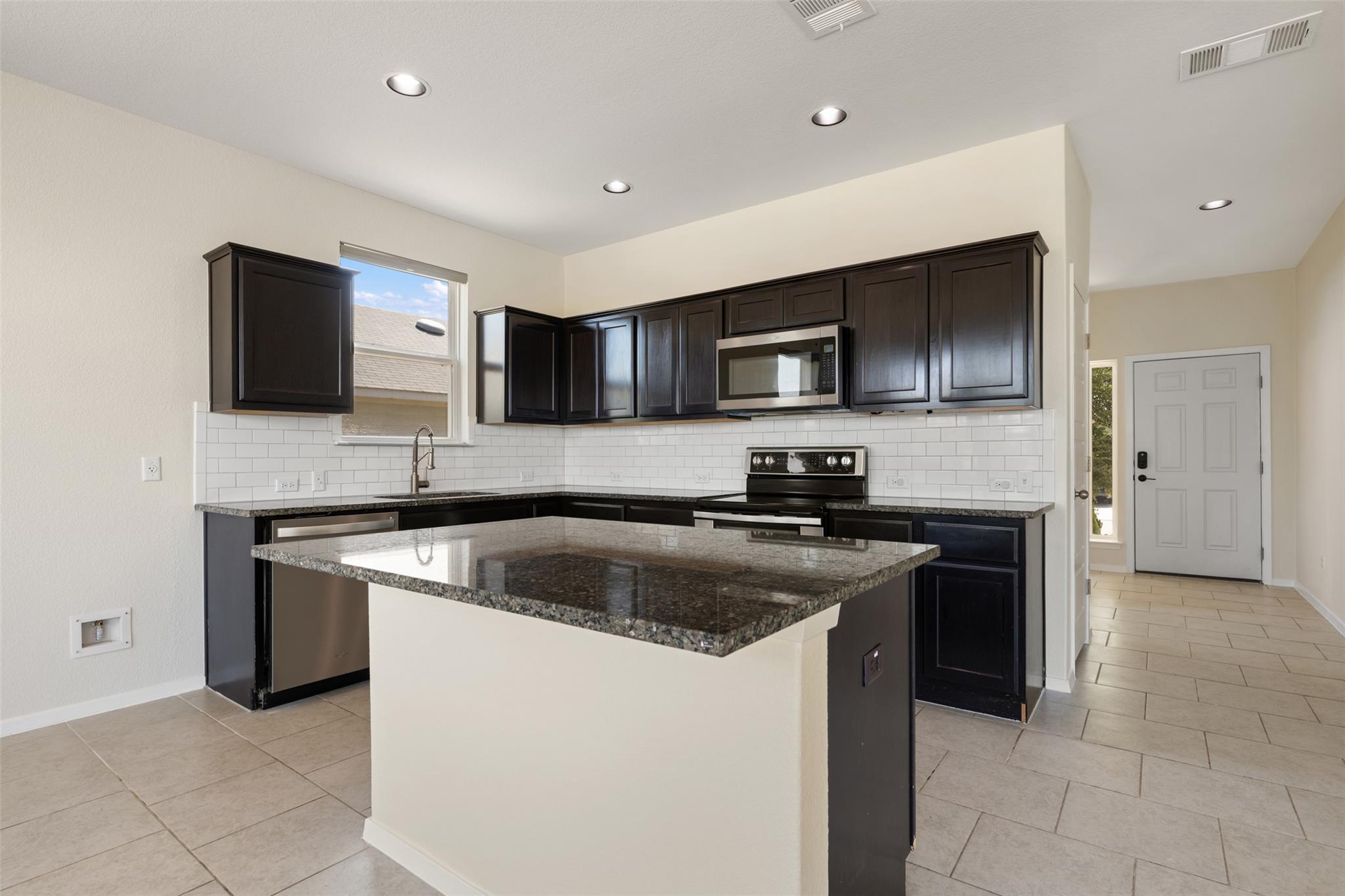 104 Cates Cv Property Photo 12