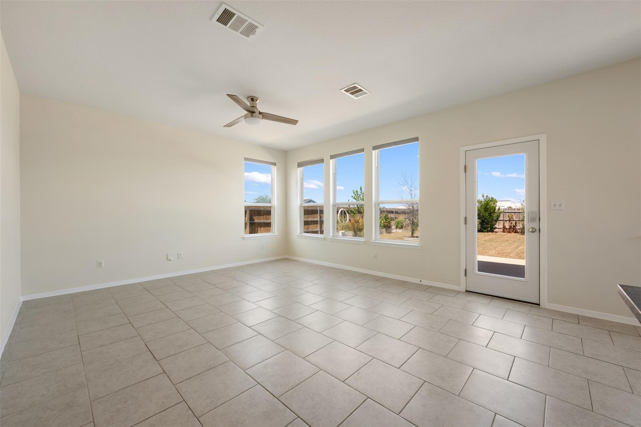 104 Cates Cv Property Photo 16