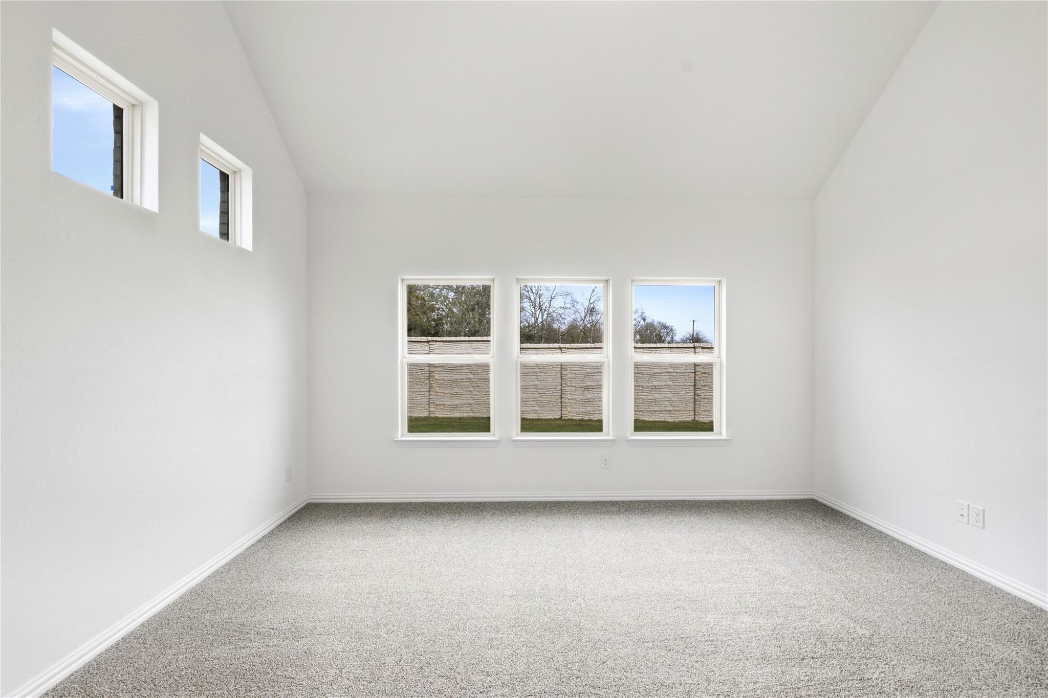 15121 Peach Rise Dr Property Photo 3