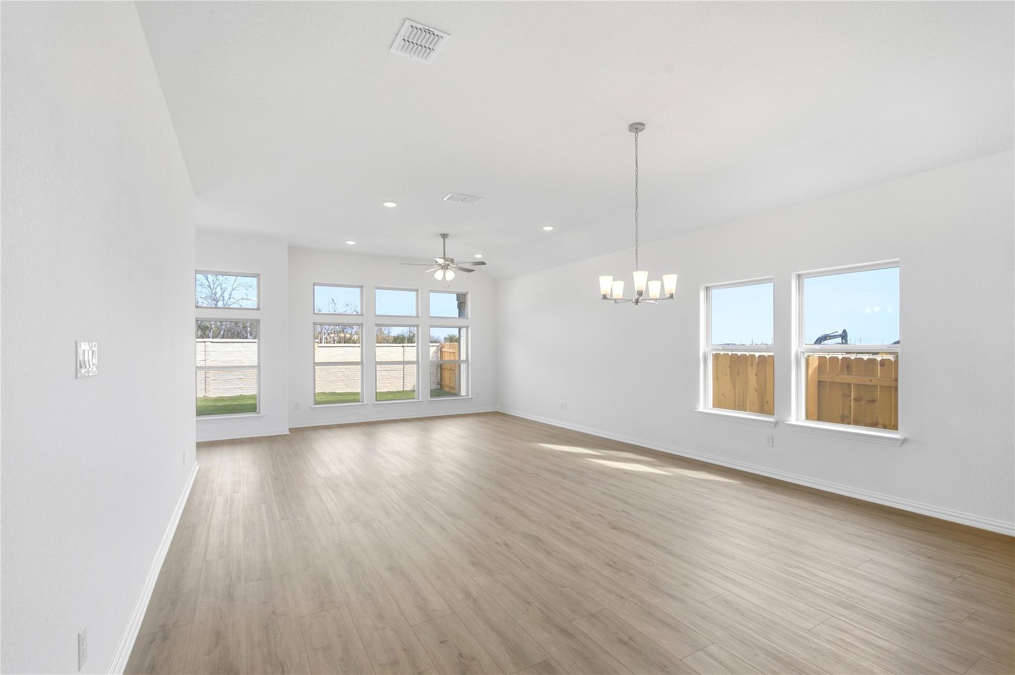 15121 Peach Rise Dr Property Photo 9