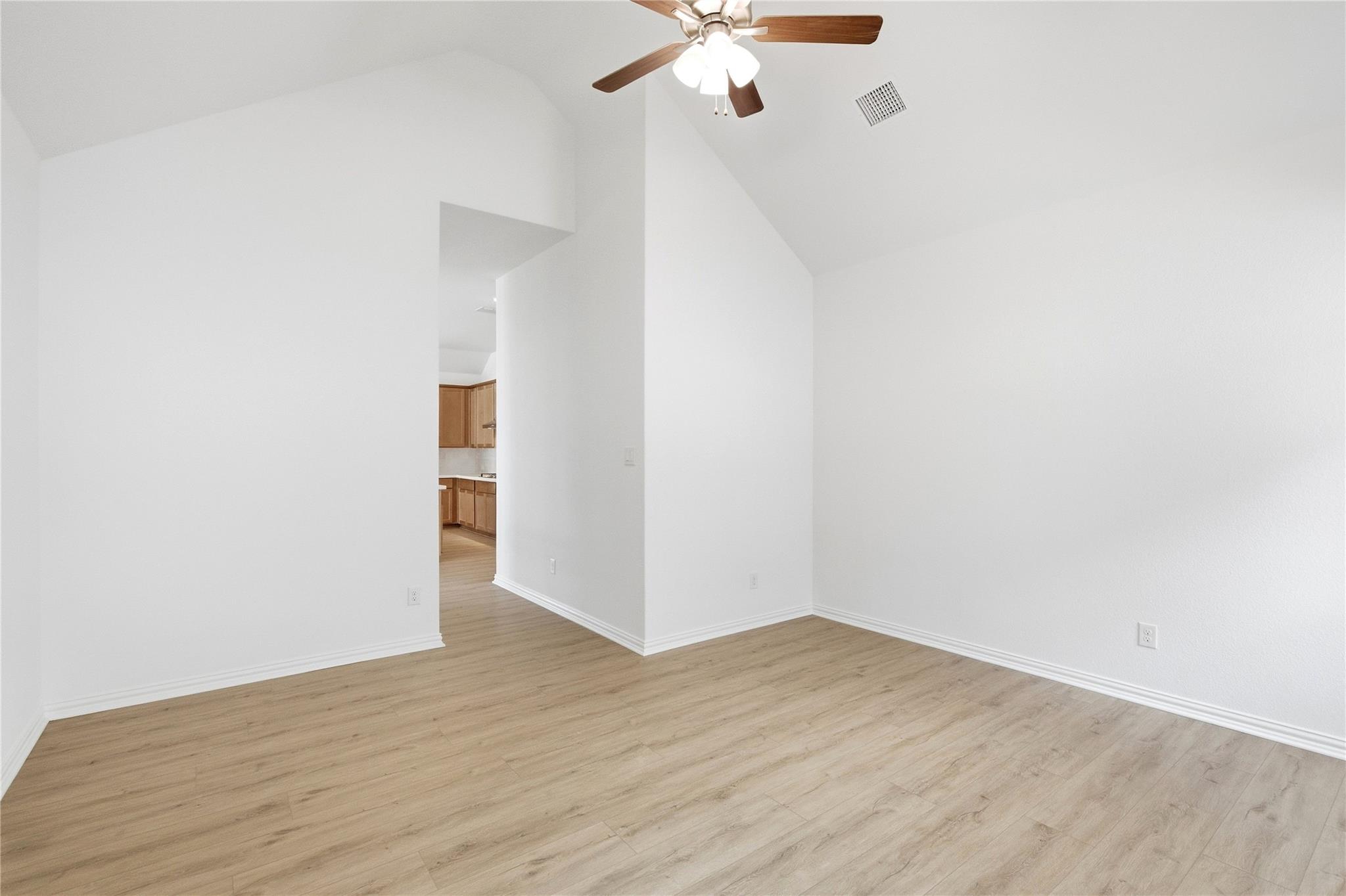15121 Peach Rise Dr Property Photo 10