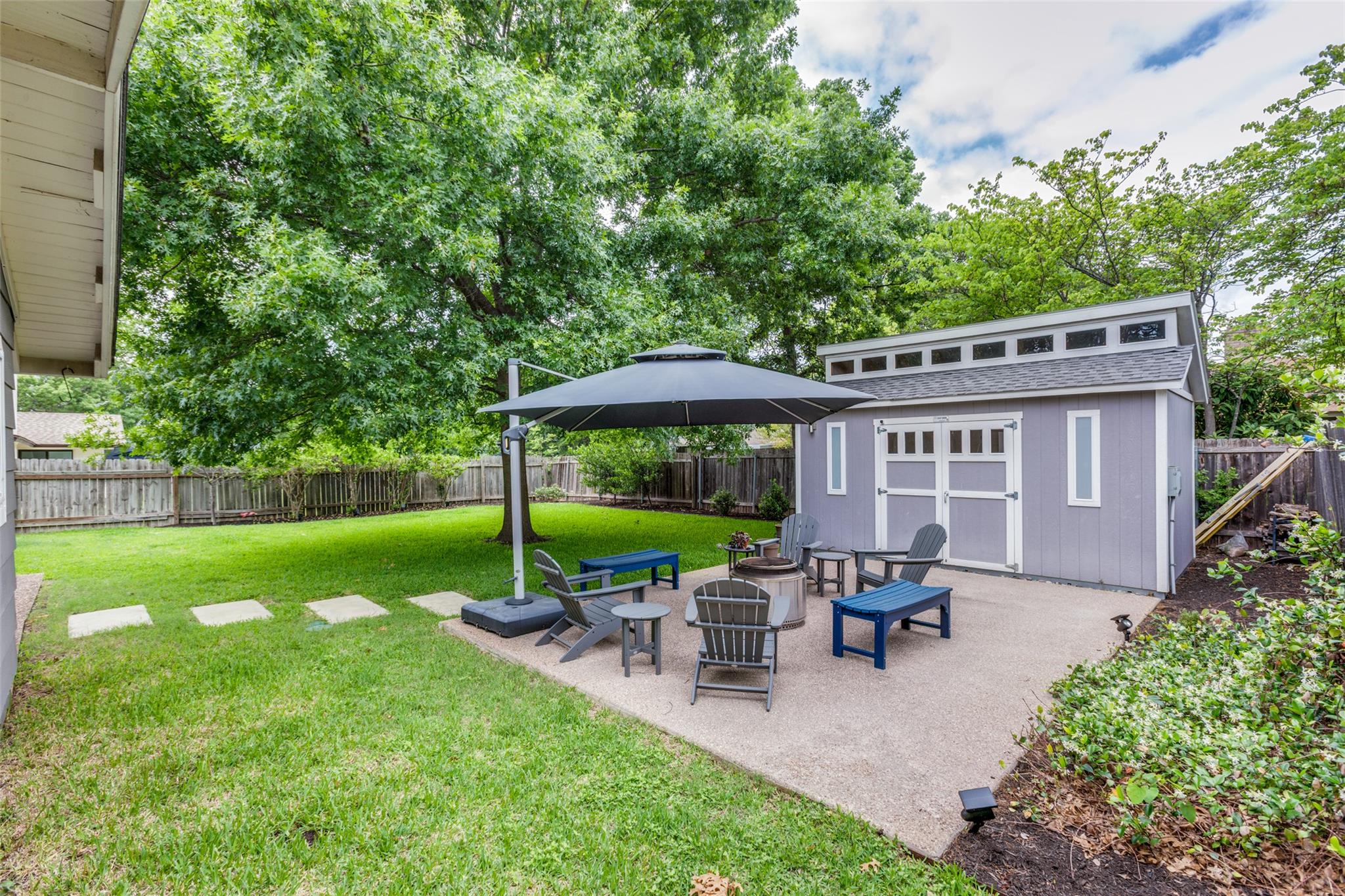 3204 Benbrook Dr Property Photo 2