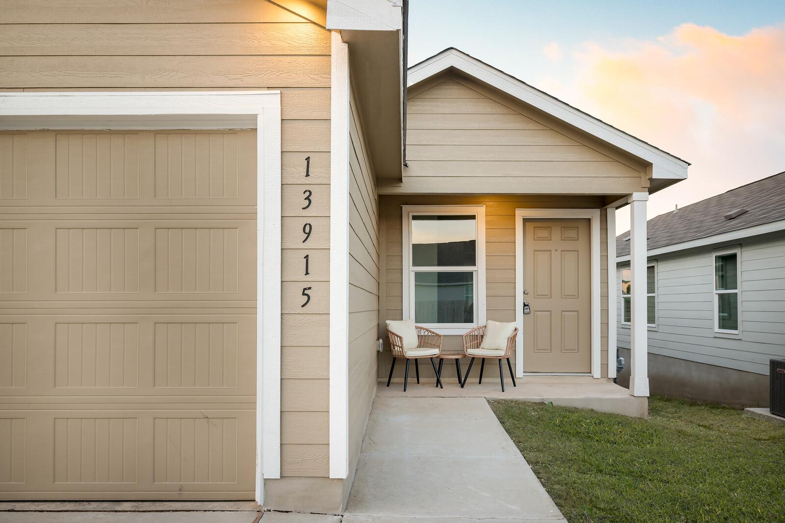 13915 Wool Park Property Photo 4