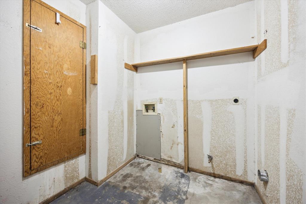 12817 Hymeadow Dr #b Property Photo 13
