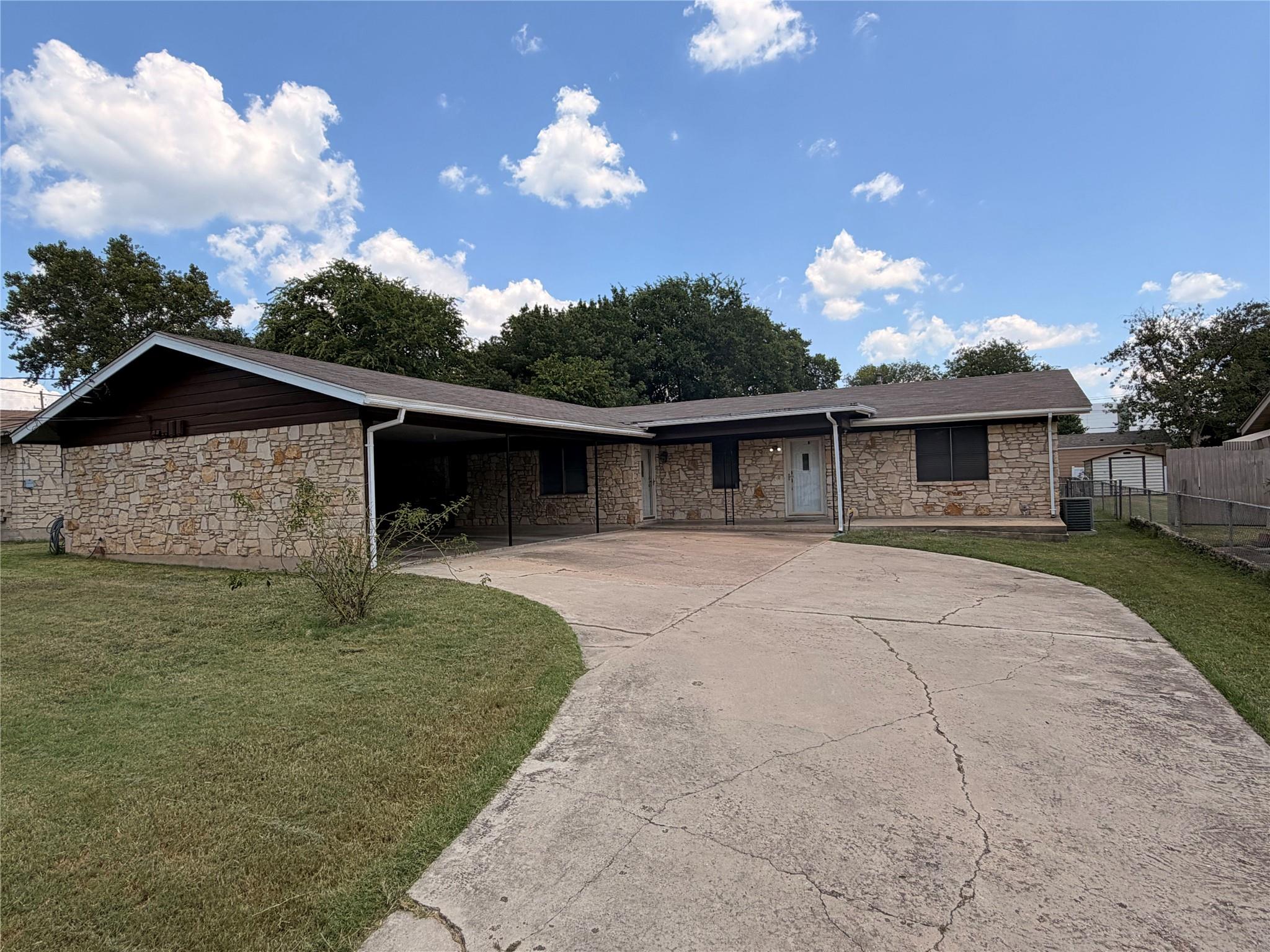 7406 Southgate Ln #A Property Photo 1