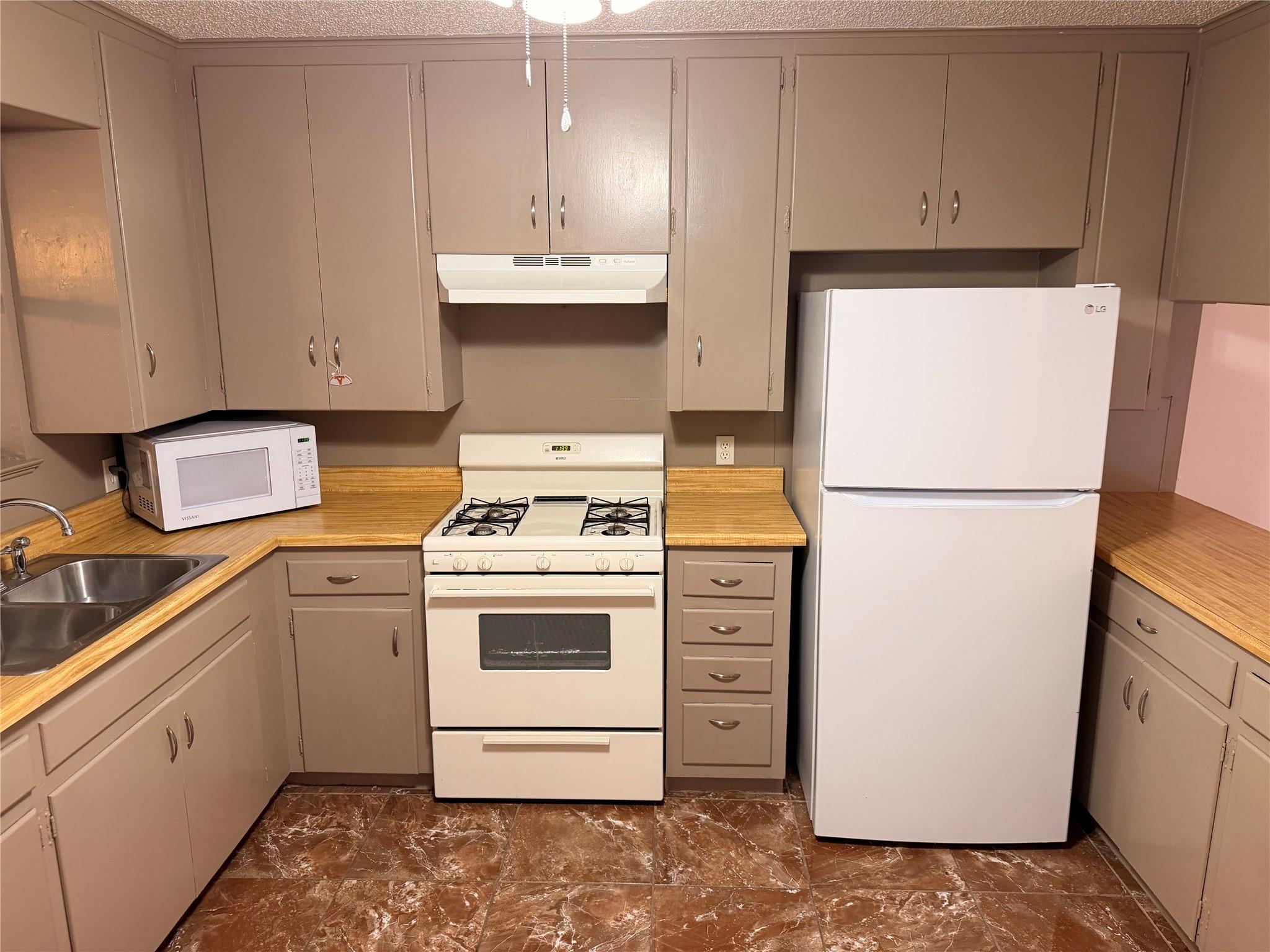 7406 Southgate Ln #a Property Photo 16