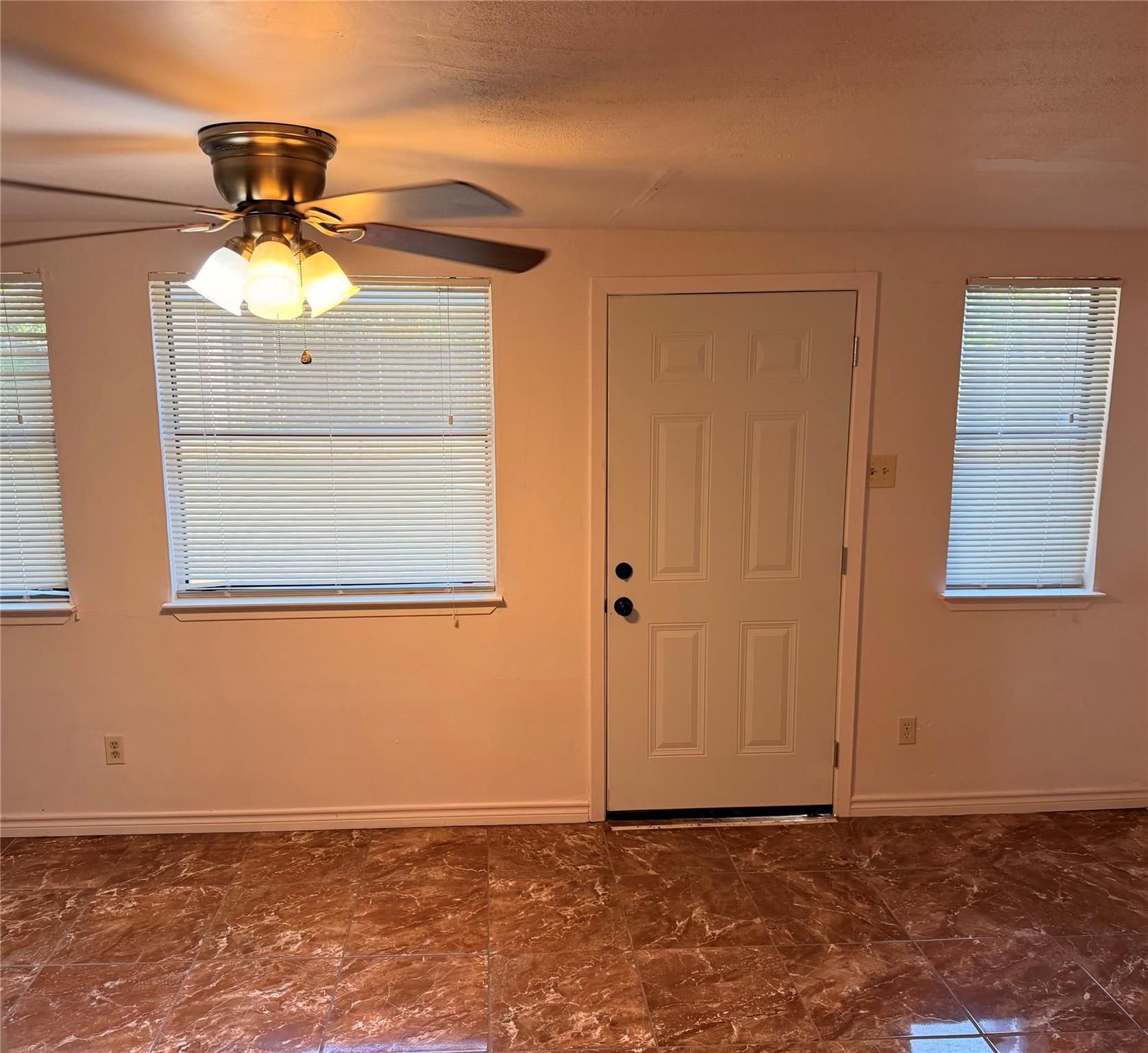 7406 Southgate Ln #a Property Photo 18