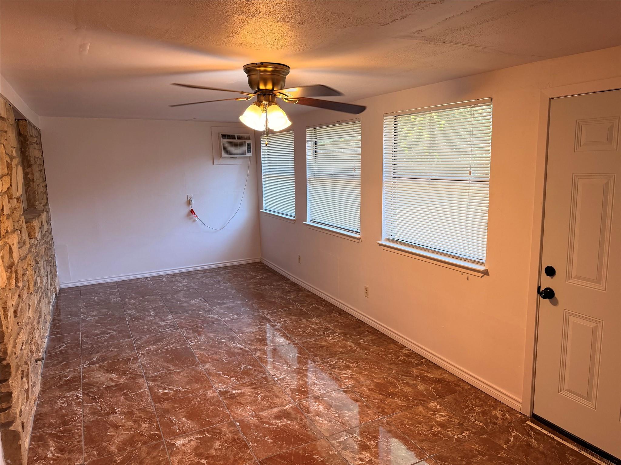 7406 Southgate Ln #a Property Photo 19