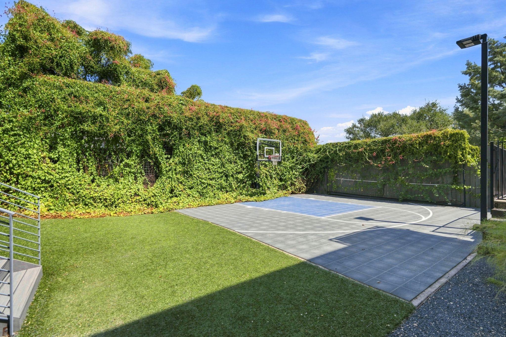 2100 Headwater Ln Property Photo 31