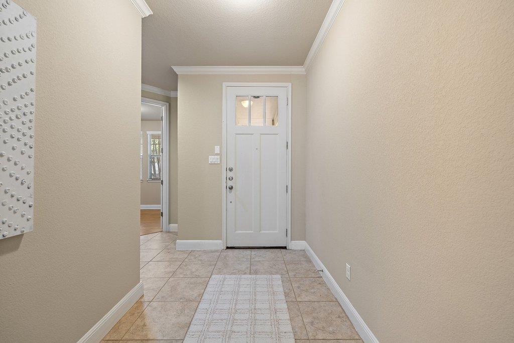 2420 Amur Dr Property Photo 7