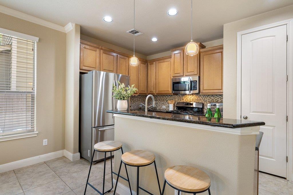 2420 Amur Dr Property Photo 17