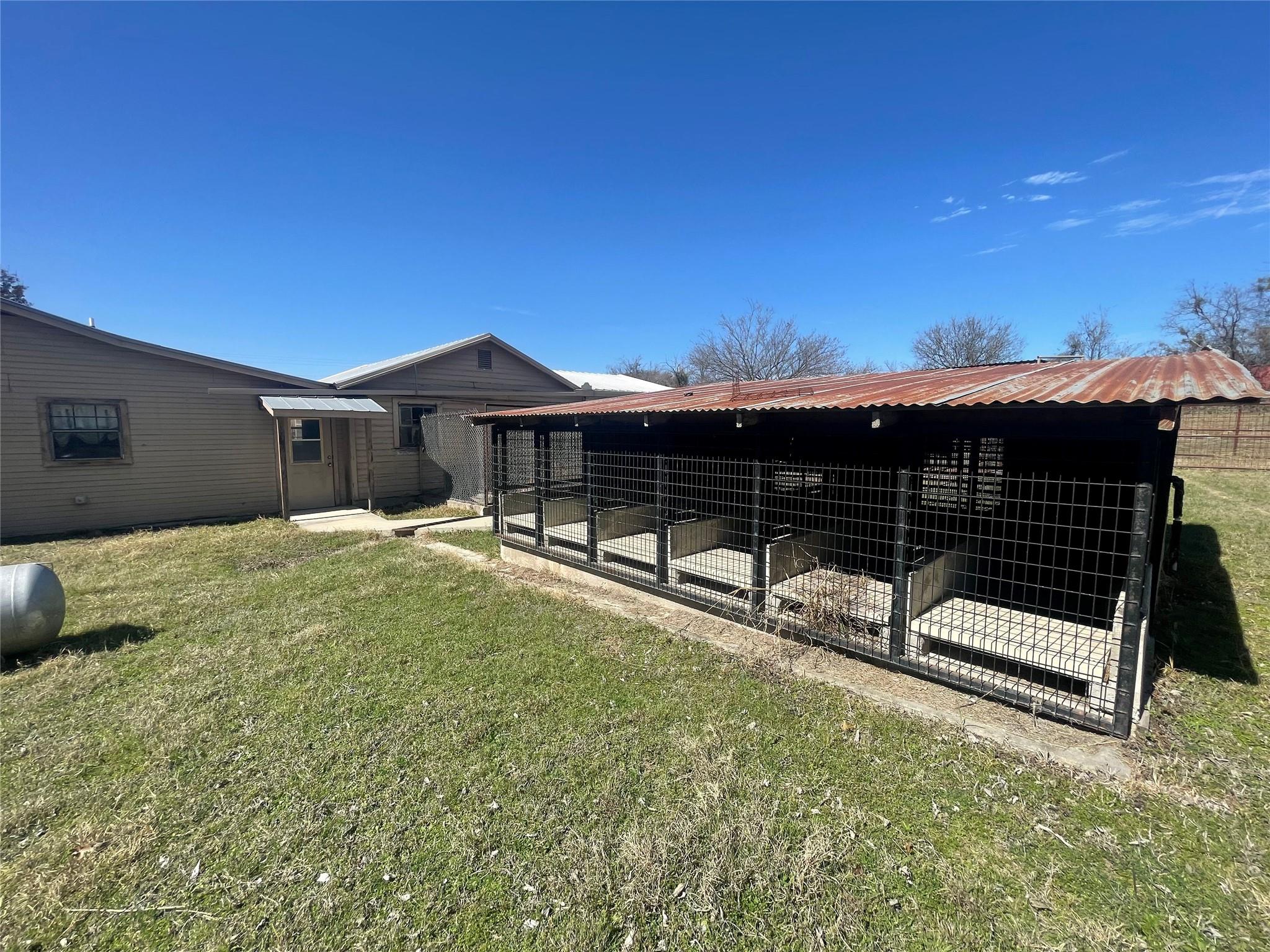 1312 N Us Highway 281 None Property Photo 15