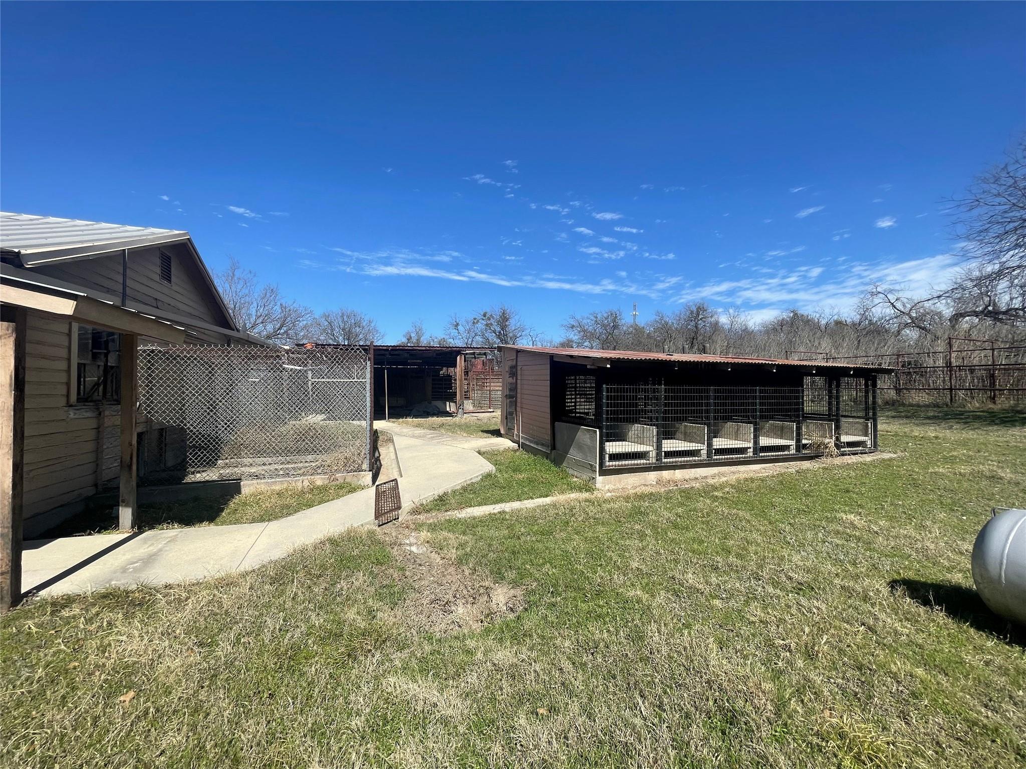 1312 N Us Highway 281 None Property Photo 16